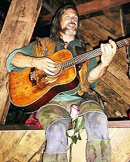 &nbsp;Minstrel Gibbon entertains the crowd at the White Horse Tavern&nbsp;